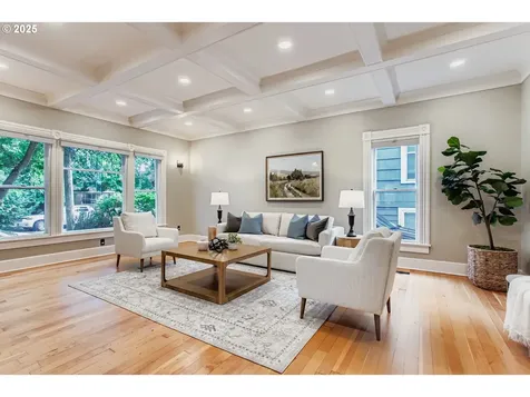 516 NE Morris Street Portland OR 97212