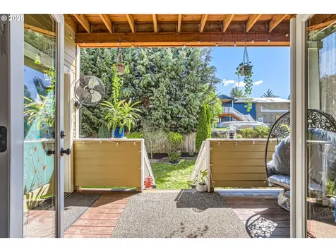 3768 NW Unrath Place Portland OR 97229
