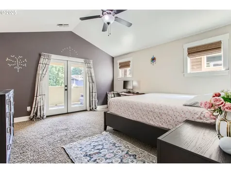 3768 NW Unrath Place Portland OR 97229