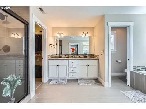 3768 NW Unrath Place Portland OR 97229