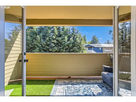 3768 NW Unrath Place Portland OR 97229