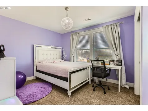 3768 NW Unrath Place Portland OR 97229