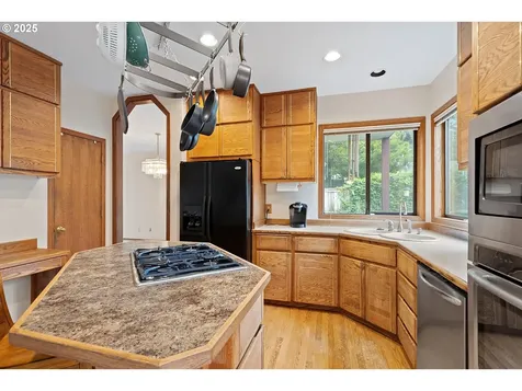 10125 SW 72nd Avenue Portland OR 97223