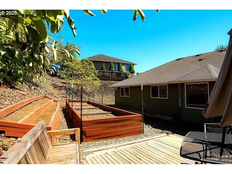 2380 NW Glenmar Drive Roseburg OR 97471