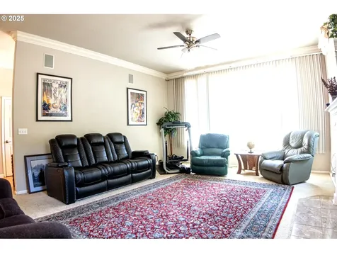 2380 NW Glenmar Drive Roseburg OR 97471