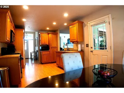 2380 NW Glenmar Drive Roseburg OR 97471