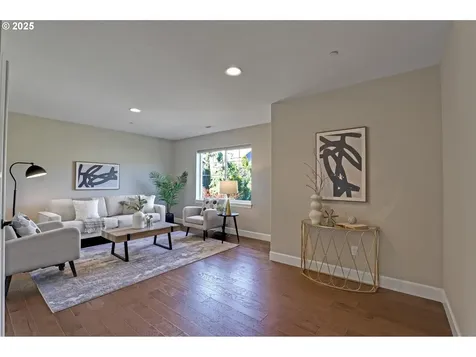 10626 NW Glenmore Way Portland OR 97229