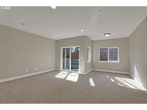 10626 NW Glenmore Way Portland OR 97229