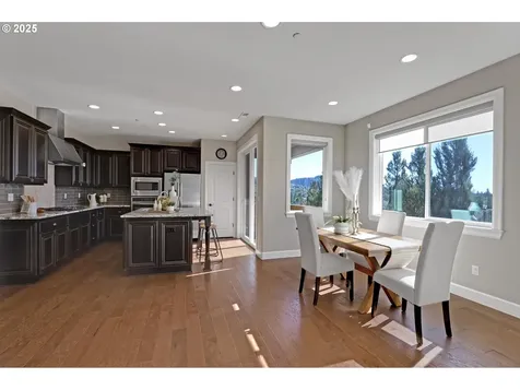10626 NW Glenmore Way Portland OR 97229