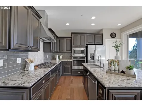 10626 NW Glenmore Way Portland OR 97229