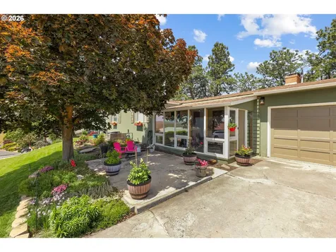 1321 NW King Avenue Pendleton OR 97801