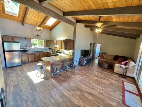 3226 S Tenmile Lake Lakeside OR 97449