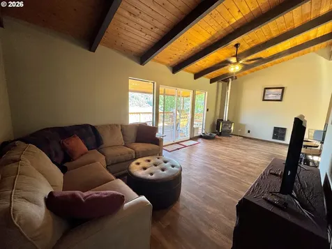 3226 S Tenmile Lake Lakeside OR 97449