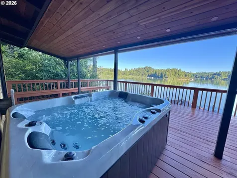 3226 S Tenmile Lake Lakeside OR 97449