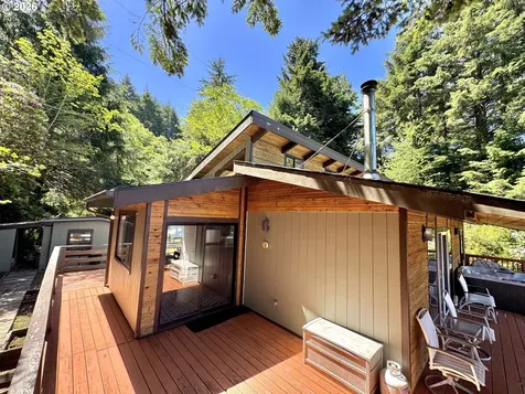 3226 S Tenmile Lake Lakeside OR 97449