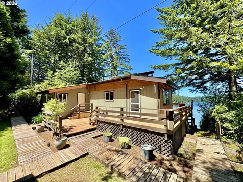 3226 S Tenmile Lake Lakeside OR 97449