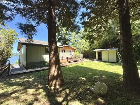 3226 S Tenmile Lake Lakeside OR 97449