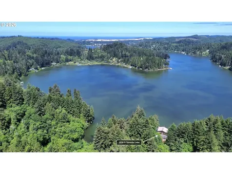 3226 S Tenmile Lake Lakeside OR 97449