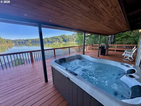 3226 S Tenmile Lake Lakeside OR 97449