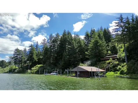 3226 S Tenmile Lake Lakeside OR 97449