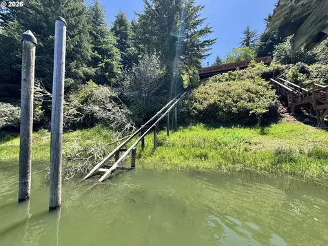3226 S Tenmile Lake Lakeside OR 97449