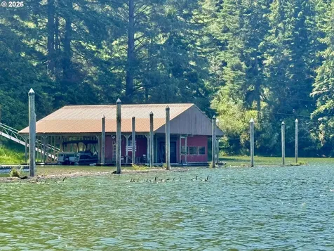3226 S Tenmile Lake Lakeside OR 97449