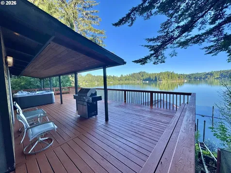 3226 S Tenmile Lake Lakeside OR 97449