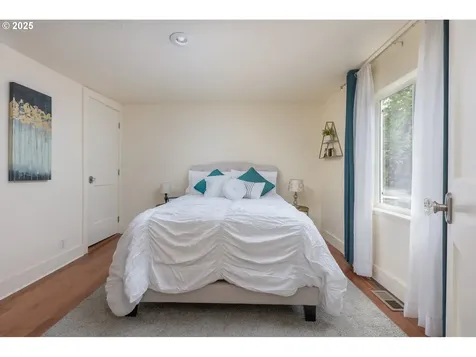 1911 NE 19th Street Lincoln City OR 97367