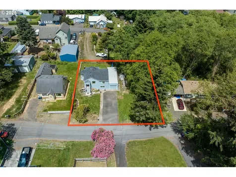 1911 NE 19th Street Lincoln City OR 97367