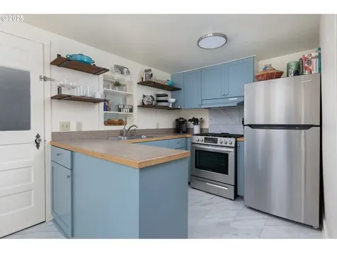 1911 NE 19th Street Lincoln City OR 97367