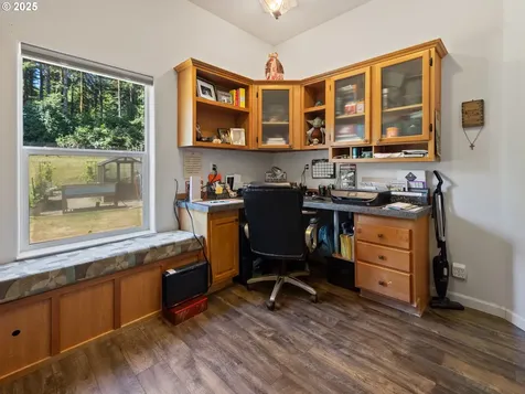 138 E Thissell Road Tidewater OR 97390