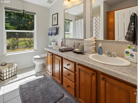 138 E Thissell Road Tidewater OR 97390