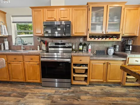 138 E Thissell Road Tidewater OR 97390