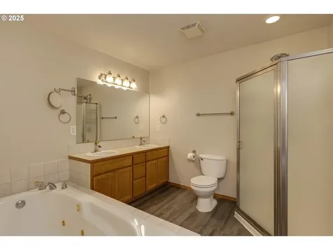2390 NW Grenfell Loop Mcminnville OR 97128