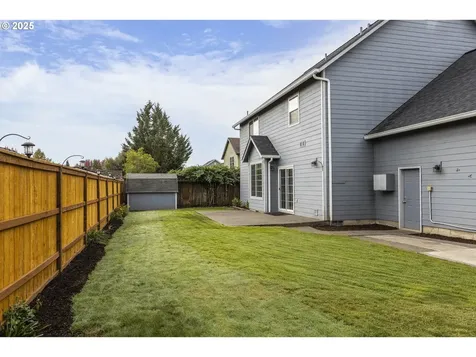2390 NW Grenfell Loop Mcminnville OR 97128