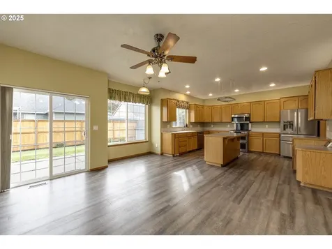 2390 NW Grenfell Loop Mcminnville OR 97128