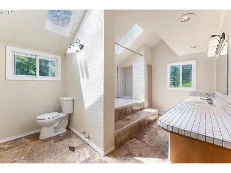 20551 S Highway 213 Oregon City OR 97045