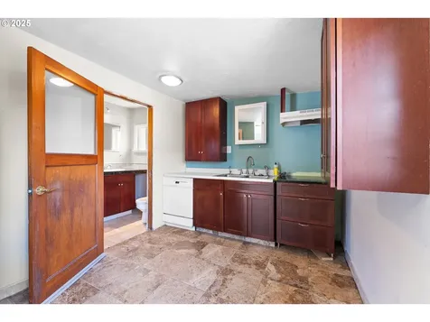 20551 S Highway 213 Oregon City OR 97045
