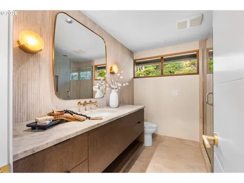 1209 SW Hessler Drive Portland OR 97239