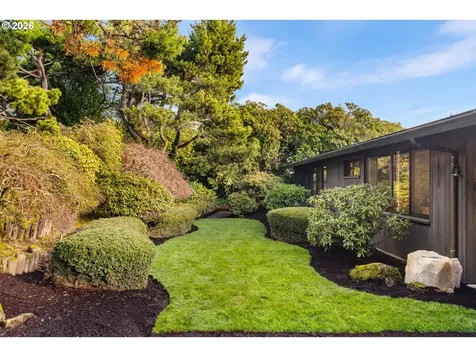 1209 SW Hessler Drive Portland OR 97239