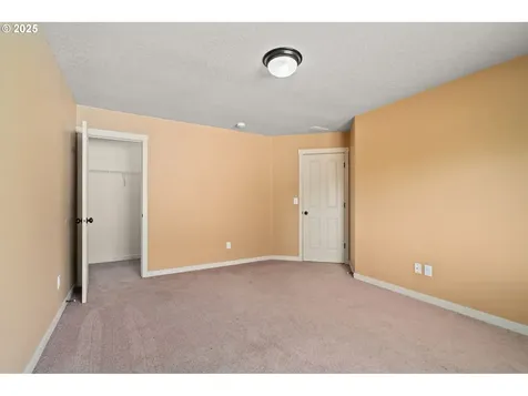 3802 NW 121st Street Vancouver WA 98685