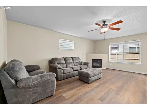 3802 NW 121st Street Vancouver WA 98685