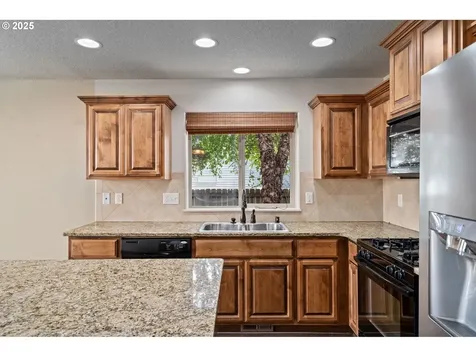 3802 NW 121st Street Vancouver WA 98685