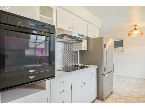 142 S Vista Way Kelso WA 98626