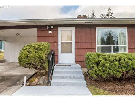 142 S Vista Way Kelso WA 98626