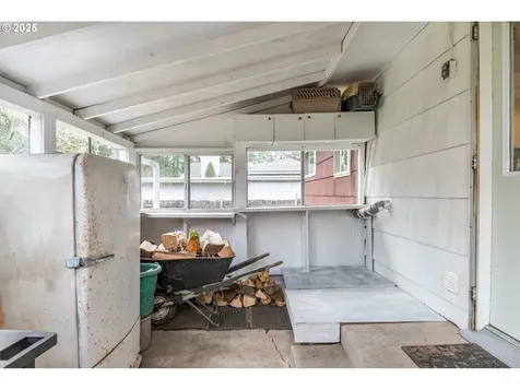 142 S Vista Way Kelso WA 98626