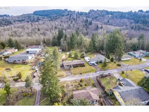 142 S Vista Way Kelso WA 98626