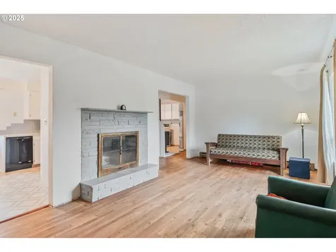 142 S Vista Way Kelso WA 98626