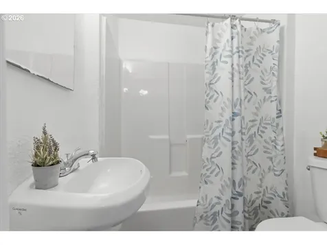 2320 Cedar Street Sweet Home OR 97386