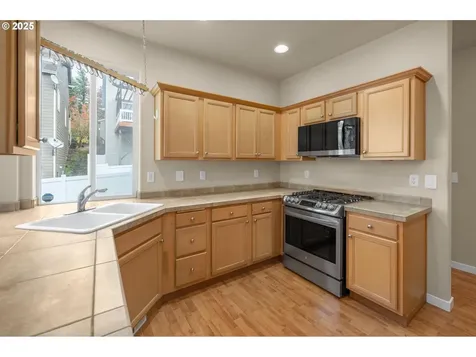 10797 SW Washington Street Portland OR 97225